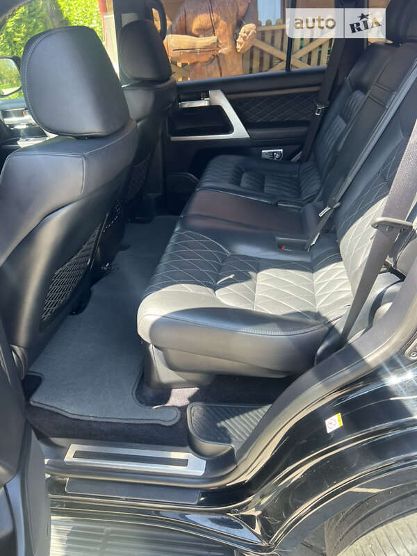 Внедорожник / Кроссовер Toyota Land Cruiser 2017 в Жидачове