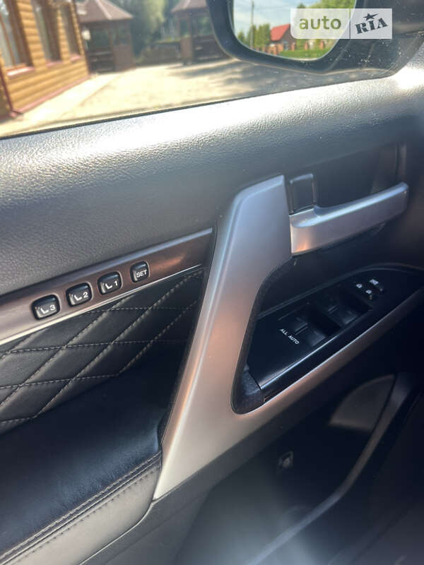 Внедорожник / Кроссовер Toyota Land Cruiser 2017 в Жидачове