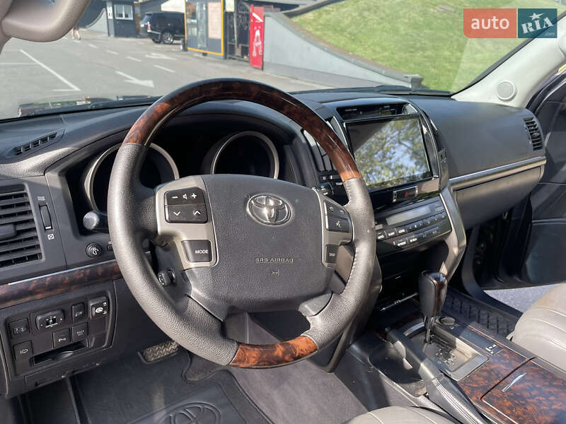 Внедорожник / Кроссовер Toyota Land Cruiser 2008 в Киеве