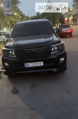 Позашляховик / Кросовер Toyota Land Cruiser 2012 в Миколаєві