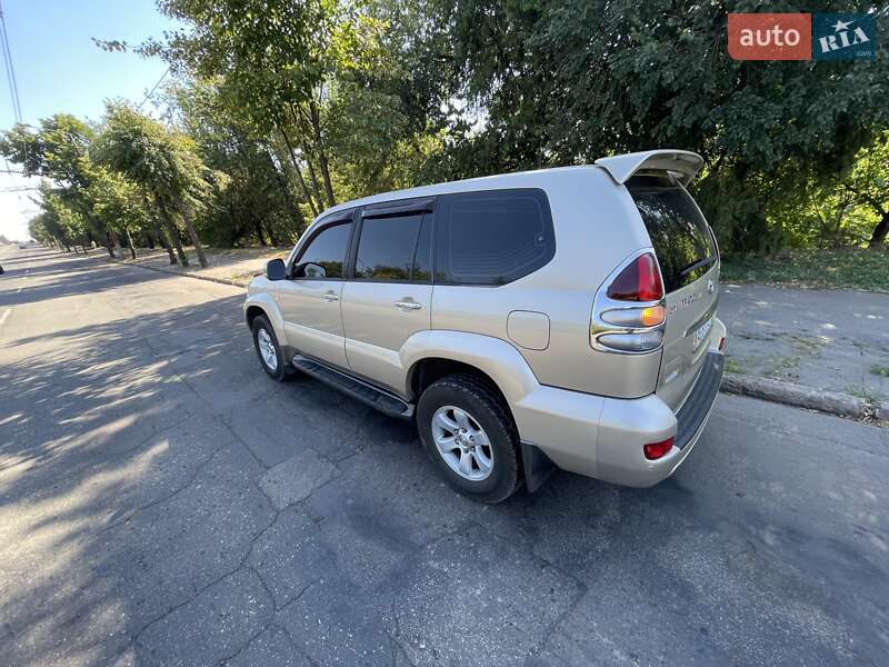 Позашляховик / Кросовер Toyota Land Cruiser 2006 в Кривому Розі