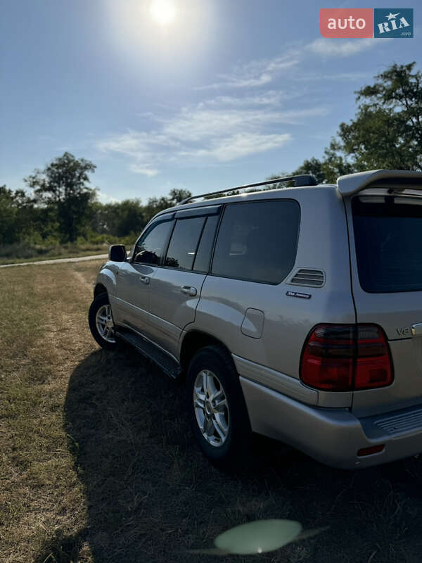 Внедорожник / Кроссовер Toyota Land Cruiser 2001 в Кропивницком