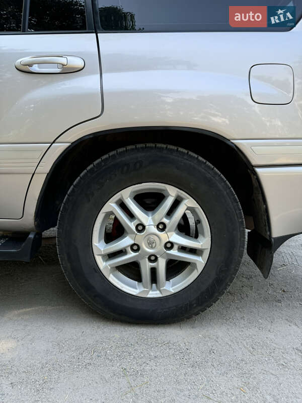 Внедорожник / Кроссовер Toyota Land Cruiser 2001 в Кропивницком