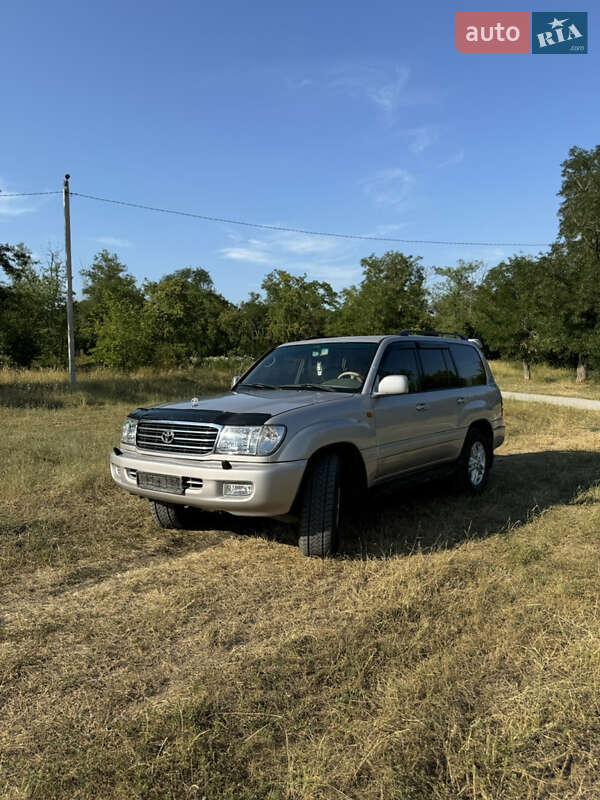 Внедорожник / Кроссовер Toyota Land Cruiser 2001 в Кропивницком