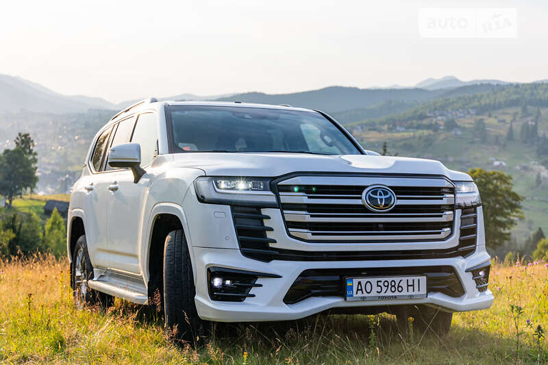Внедорожник / Кроссовер Toyota Land Cruiser 2021 в Полянице