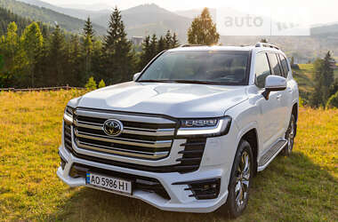 Внедорожник / Кроссовер Toyota Land Cruiser 2021 в Полянице