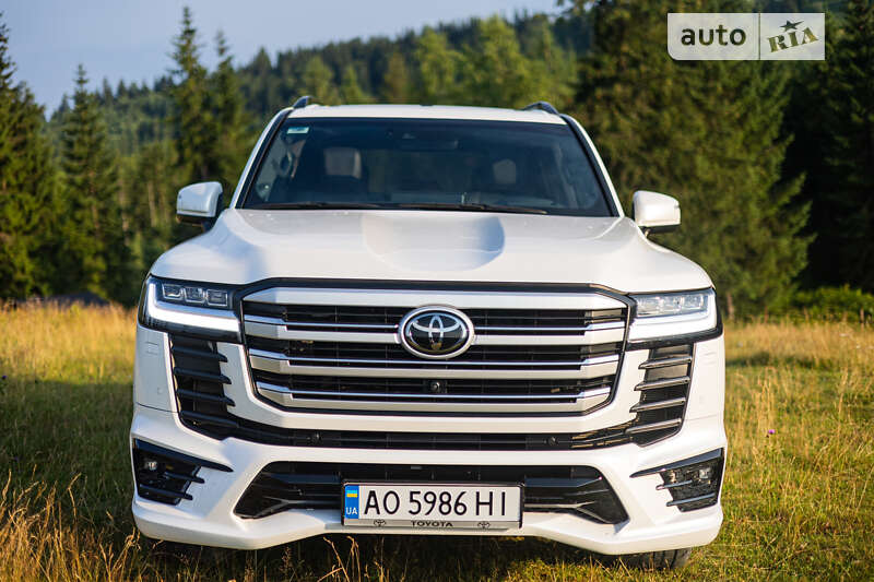 Внедорожник / Кроссовер Toyota Land Cruiser 2021 в Полянице