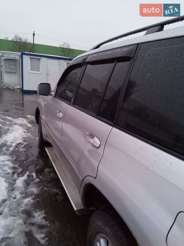 Внедорожник / Кроссовер Toyota Land Cruiser 2003 в Киеве фото 4 Внедорожник / Кроссовер Toyota Land Cruiser 2003 в Киеве