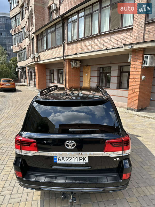 Внедорожник / Кроссовер Toyota Land Cruiser 2016 в Киеве