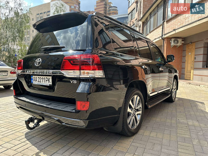 Внедорожник / Кроссовер Toyota Land Cruiser 2016 в Киеве