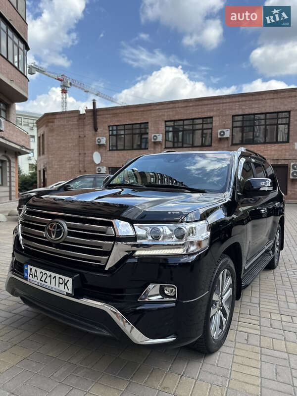 Внедорожник / Кроссовер Toyota Land Cruiser 2016 в Киеве