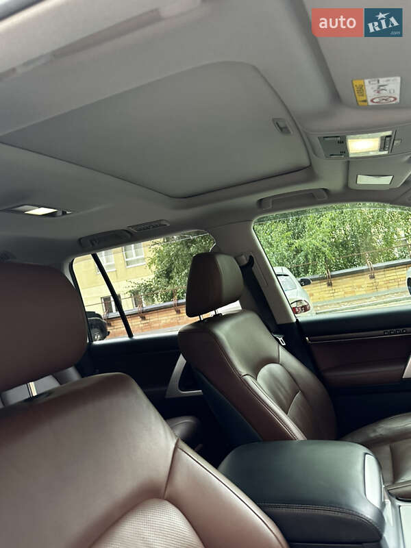 Внедорожник / Кроссовер Toyota Land Cruiser 2016 в Киеве