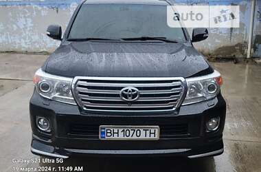 Внедорожник / Кроссовер Toyota Land Cruiser 2012 в Белгороде-Днестровском