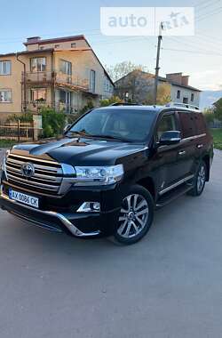 Внедорожник / Кроссовер Toyota Land Cruiser 2017 в Львове