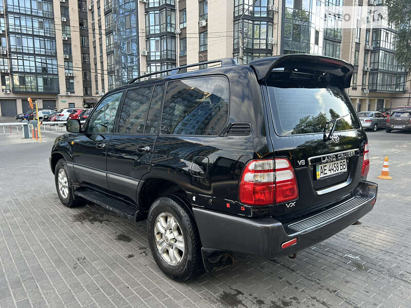 Toyota Land Cruiser 2004