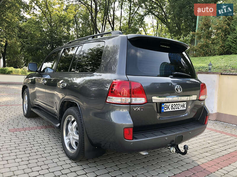 Внедорожник / Кроссовер Toyota Land Cruiser 2008 в Остроге фото 7 Внедорожник / Кроссовер Toyota Land Cruiser 2008 в Остроге