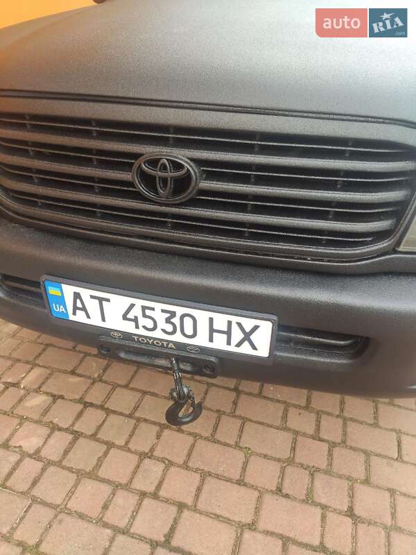 Внедорожник / Кроссовер Toyota Land Cruiser 2001 в Микуличине