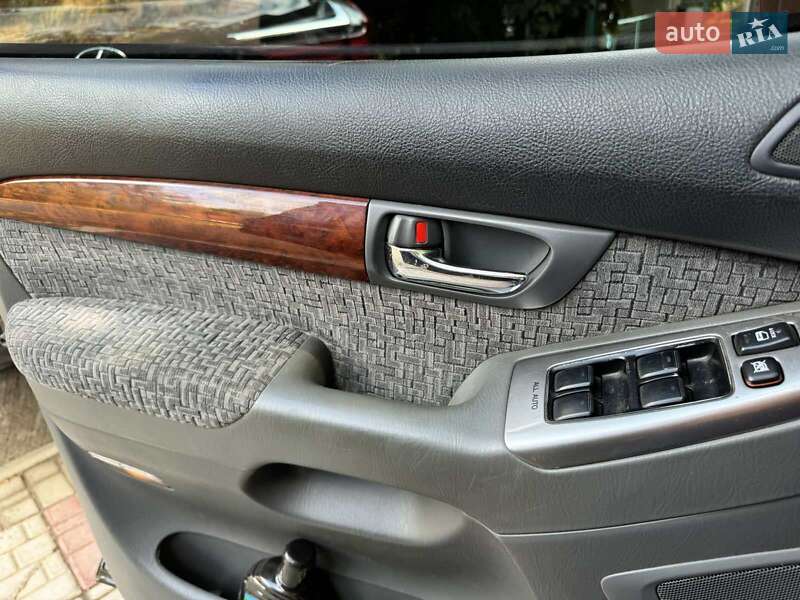 Внедорожник / Кроссовер Toyota Land Cruiser 2008 в Кривом Роге фото 9 Внедорожник / Кроссовер Toyota Land Cruiser 2008 в Кривом Роге