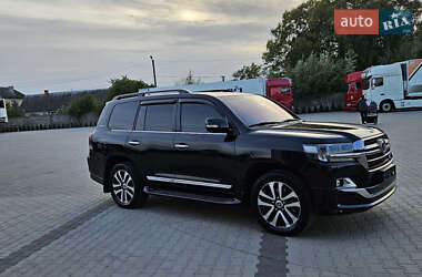 Внедорожник / Кроссовер Toyota Land Cruiser 2018 в Рава-Русской