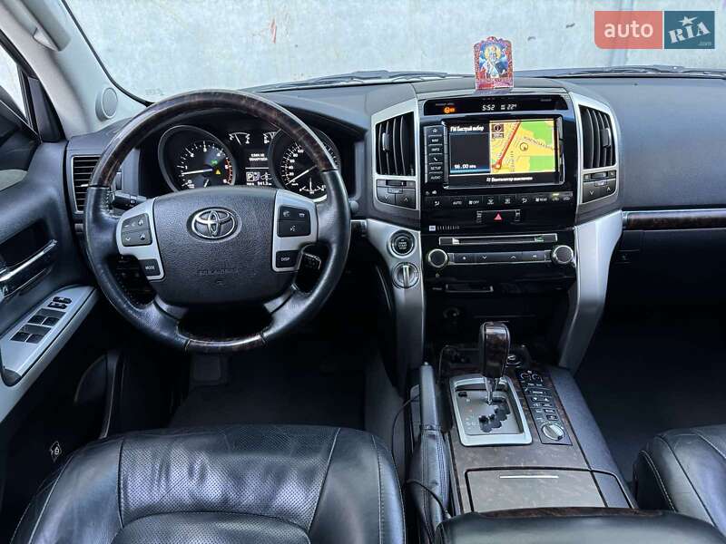 Позашляховик / Кросовер Toyota Land Cruiser 2013 в Львові