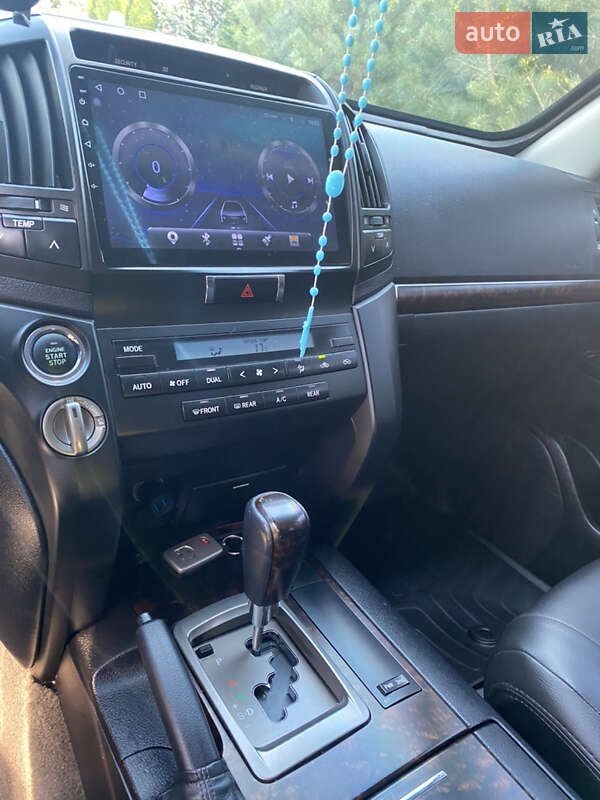 Внедорожник / Кроссовер Toyota Land Cruiser 2011 в Львове