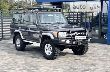 Внедорожник / Кроссовер Toyota Land Cruiser 2014 в Ровно