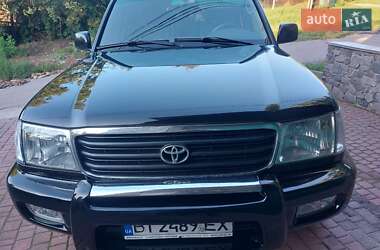 Внедорожник / Кроссовер Toyota Land Cruiser 2002 в 
