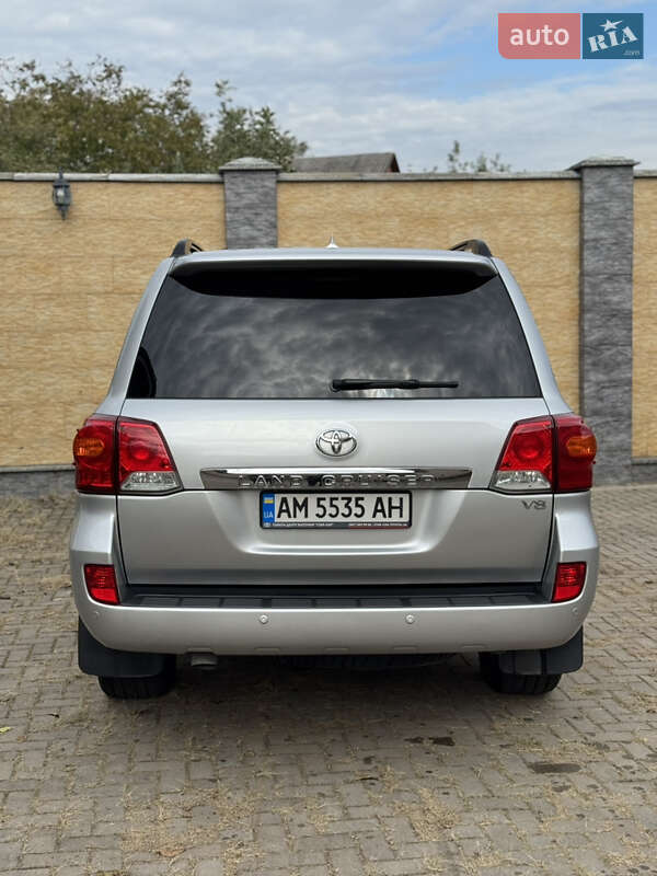 Внедорожник / Кроссовер Toyota Land Cruiser 2014 в Житомире