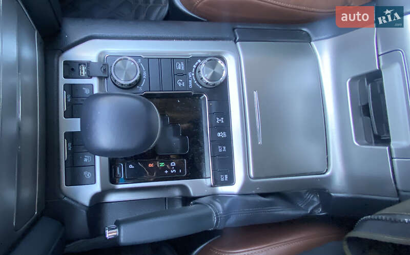 Внедорожник / Кроссовер Toyota Land Cruiser 2020 в Житомире фото 31 Внедорожник / Кроссовер Toyota Land Cruiser 2020 в Житомире