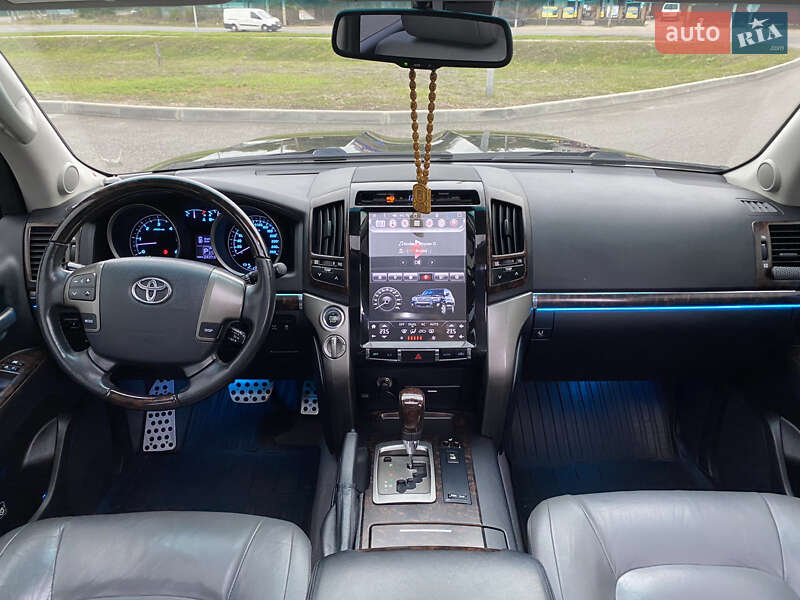 Внедорожник / Кроссовер Toyota Land Cruiser 2008 в Смеле