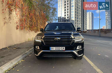 Внедорожник / Кроссовер Toyota Land Cruiser 2017 в Киеве