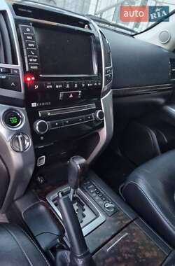 Позашляховик / Кросовер Toyota Land Cruiser 2015 в 