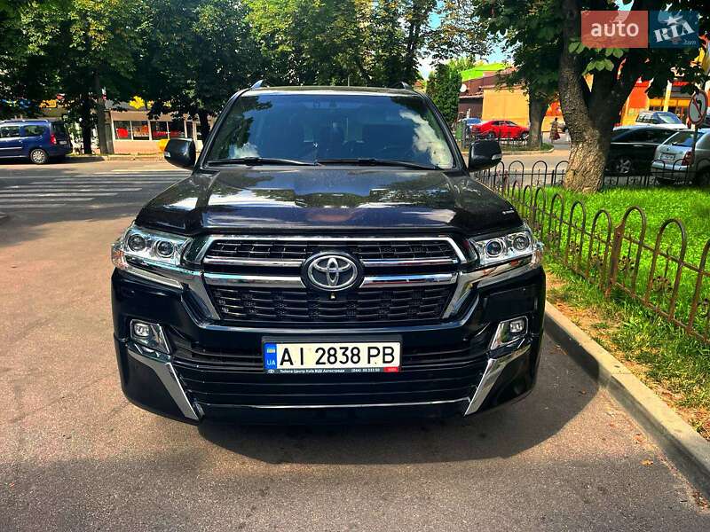 Внедорожник / Кроссовер Toyota Land Cruiser 2018 в Киеве