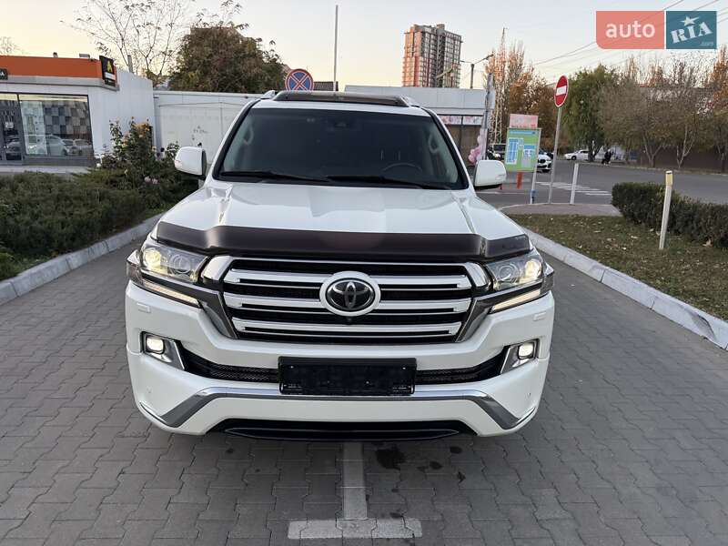 Внедорожник / Кроссовер Toyota Land Cruiser 2018 в Одессе фото 6 Внедорожник / Кроссовер Toyota Land Cruiser 2018 в Одессе