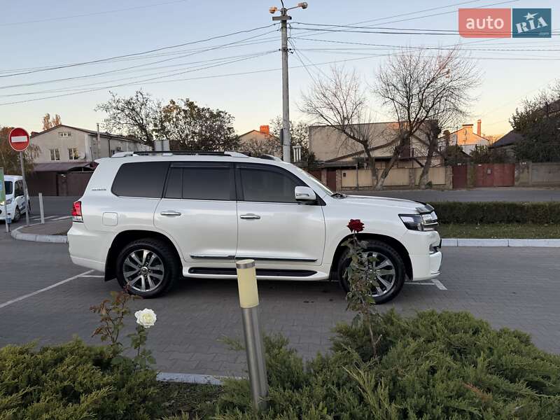 Внедорожник / Кроссовер Toyota Land Cruiser 2018 в Одессе фото 13 Внедорожник / Кроссовер Toyota Land Cruiser 2018 в Одессе