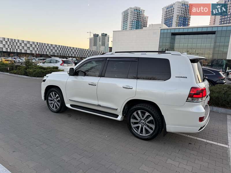 Внедорожник / Кроссовер Toyota Land Cruiser 2018 в Одессе фото 24 Внедорожник / Кроссовер Toyota Land Cruiser 2018 в Одессе