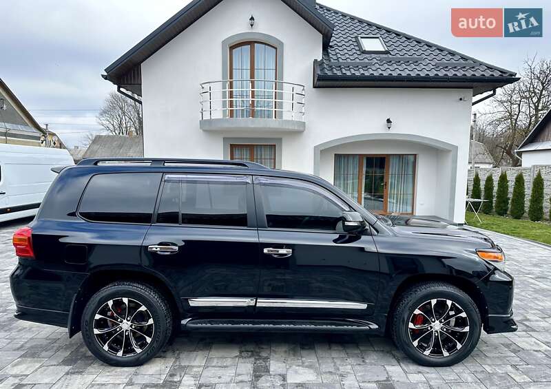 Toyota Land Cruiser 2013