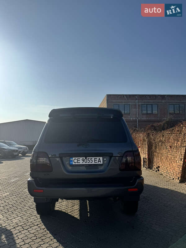 Позашляховик / Кросовер Toyota Land Cruiser 2004 в Чернівцях