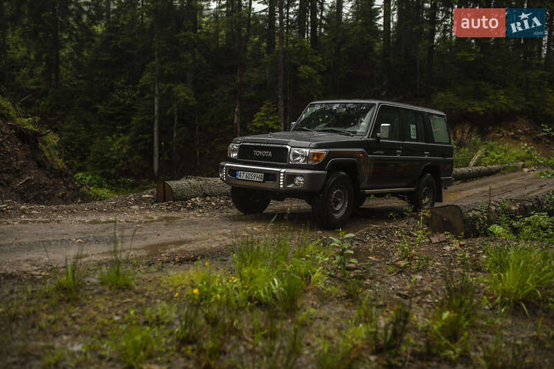 Внедорожник / Кроссовер Toyota Land Cruiser 2021 в Ивано-Франковске