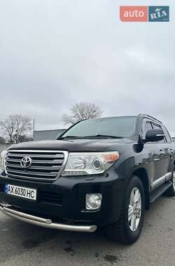 Позашляховик / Кросовер Toyota Land Cruiser 2012 в Києві