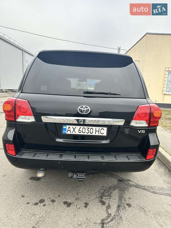 Внедорожник / Кроссовер Toyota Land Cruiser 2012 в Киеве