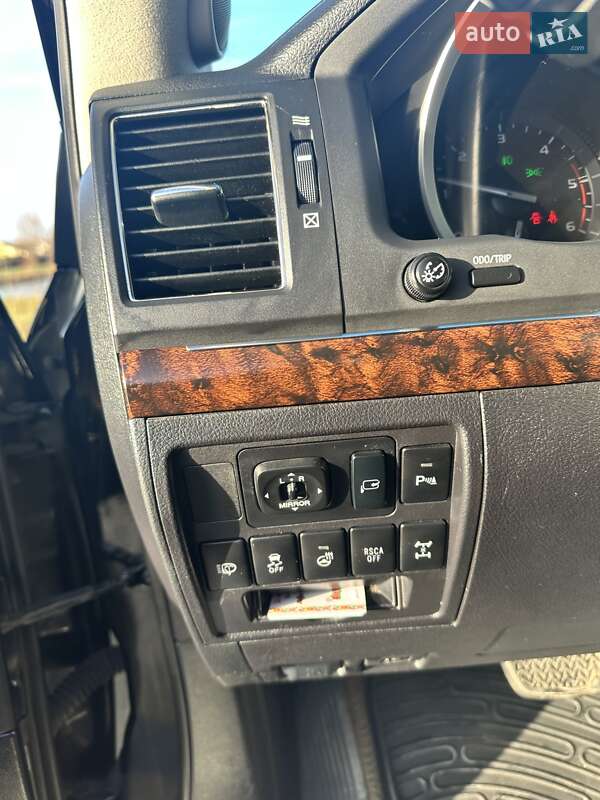 Внедорожник / Кроссовер Toyota Land Cruiser 2012 в Киеве