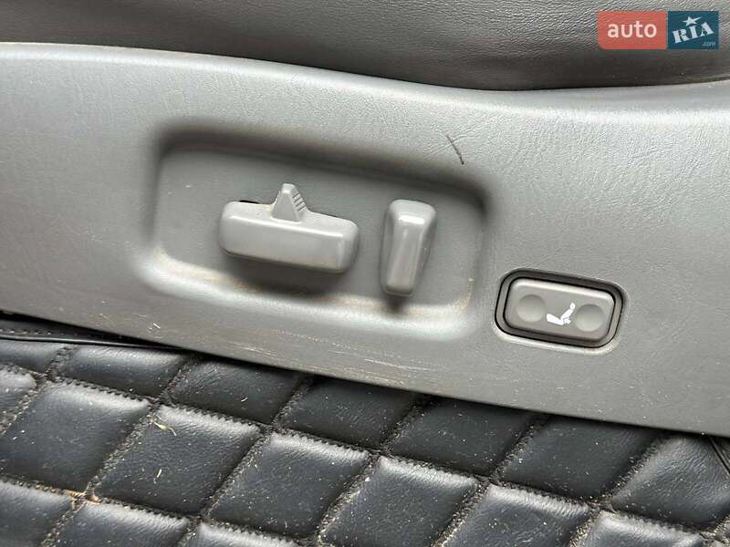 Внедорожник / Кроссовер Toyota Land Cruiser 2001 в Львове