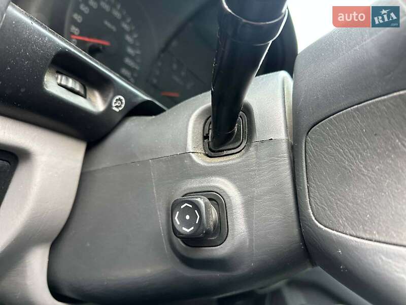 Внедорожник / Кроссовер Toyota Land Cruiser 2001 в Львове