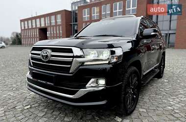 Позашляховик / Кросовер Toyota Land Cruiser 2019 в Дніпрі