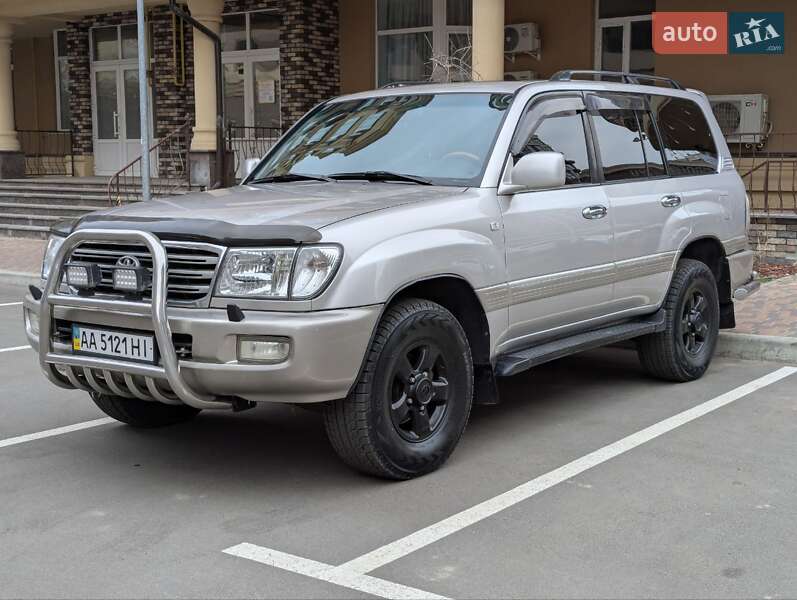 Внедорожник / Кроссовер Toyota Land Cruiser 2003 в Киеве