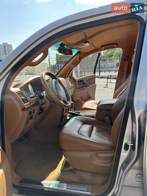 Toyota Land Cruiser 2008