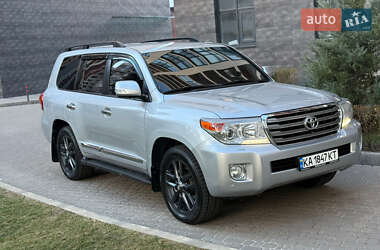 Позашляховик / Кросовер Toyota Land Cruiser 2013 в Броварах