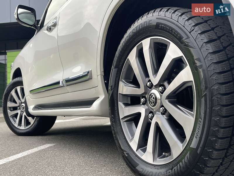 Позашляховик / Кросовер Toyota Land Cruiser 2019 в Києві