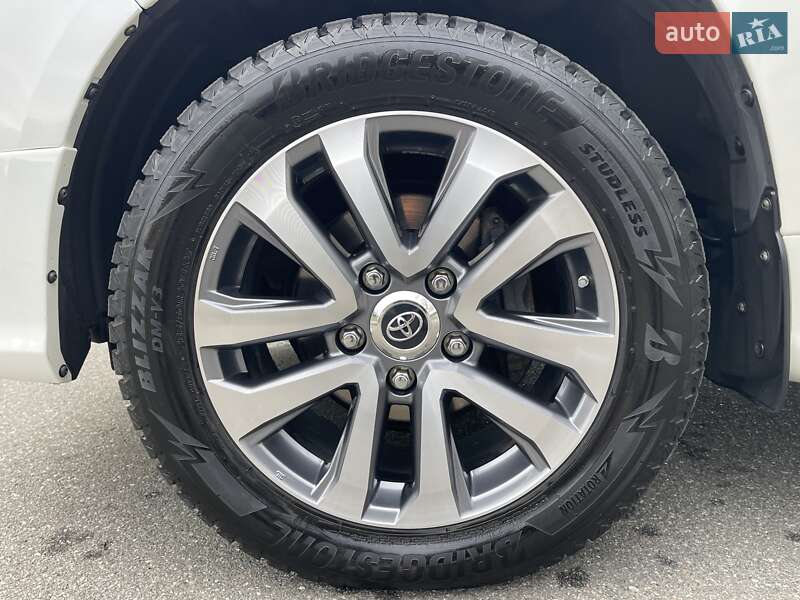 Позашляховик / Кросовер Toyota Land Cruiser 2019 в Києві